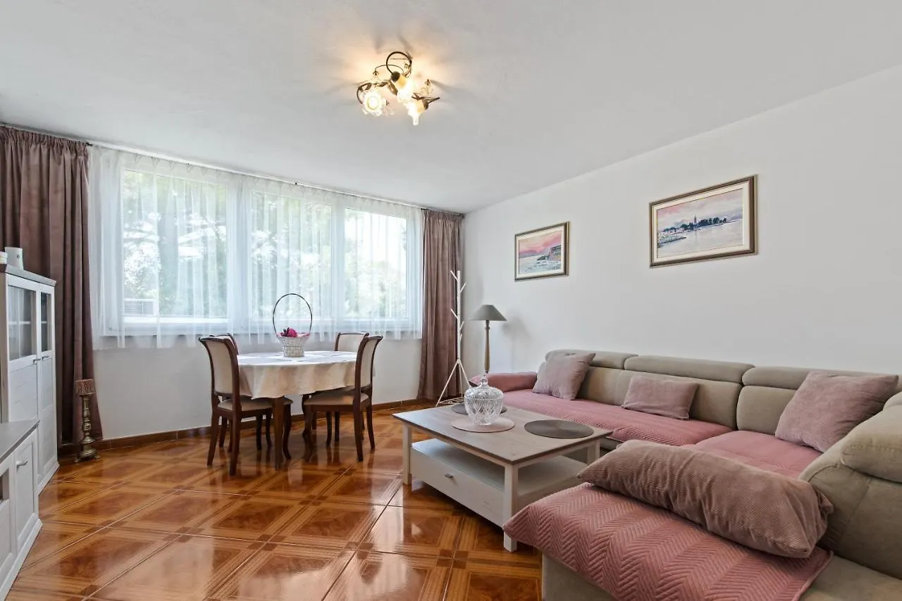 Apartment Kiara Hırvatistan