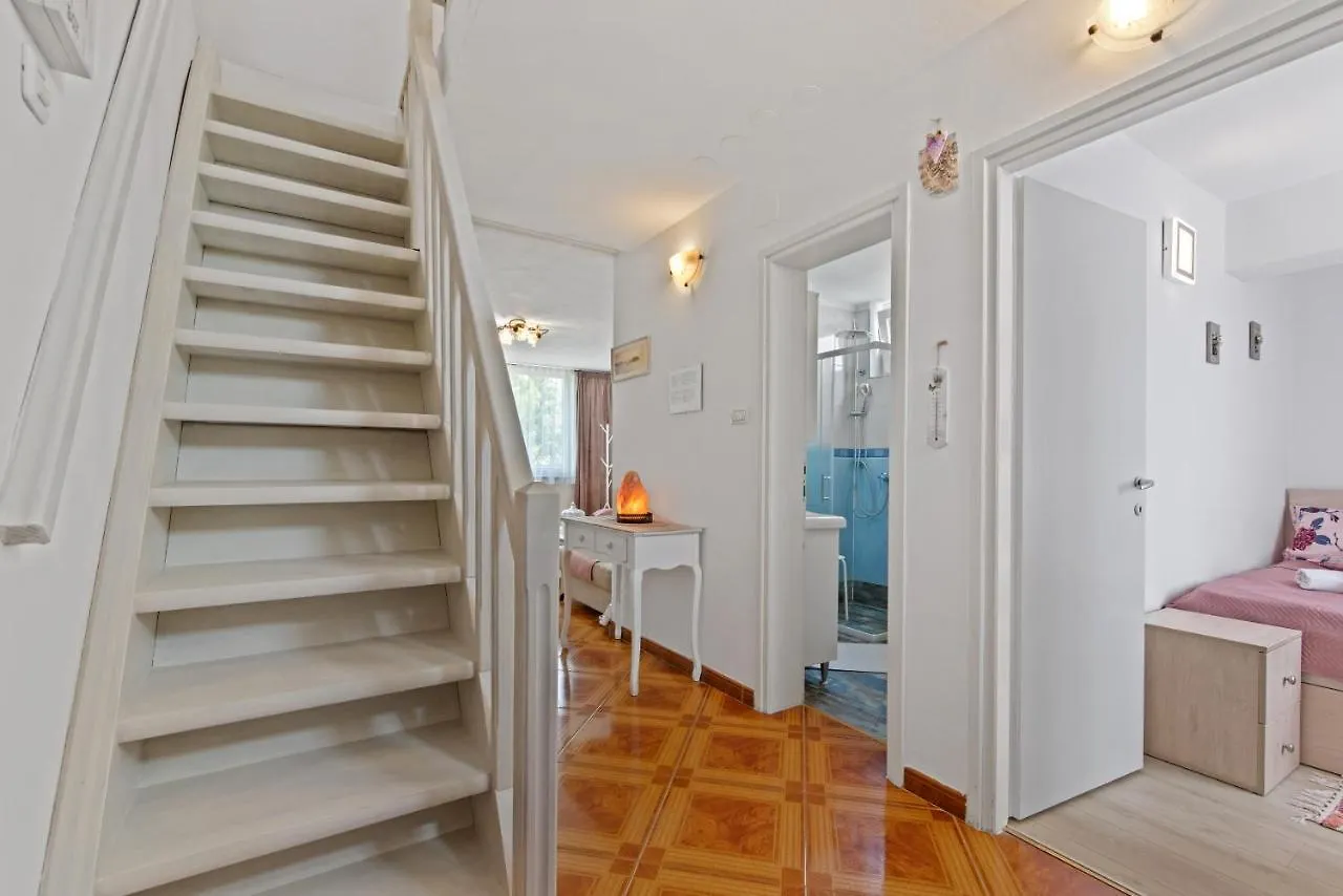 Apartment Kiara Hırvatistan